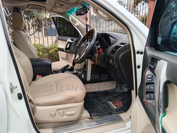 Toyota Land Cruiser Prado 2011 White