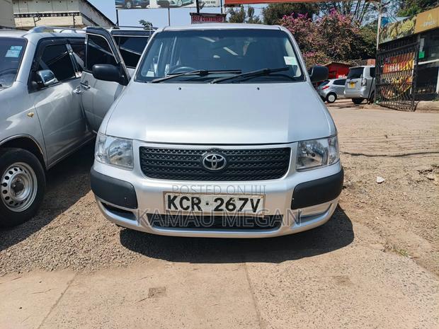 Toyota Succeed 2012 Silver