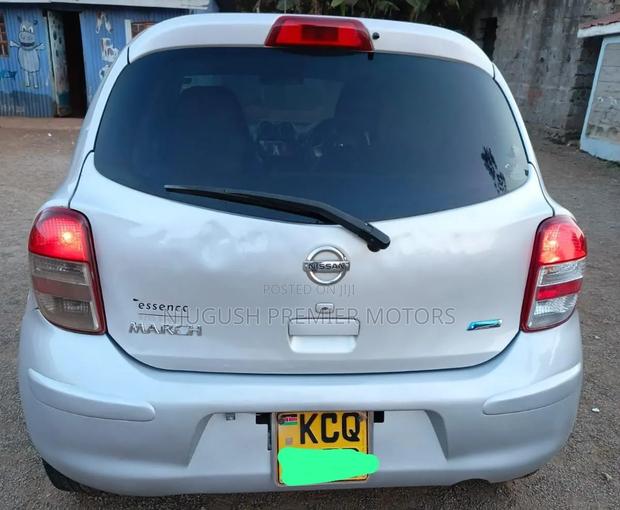 Nissan March 2011 Silver