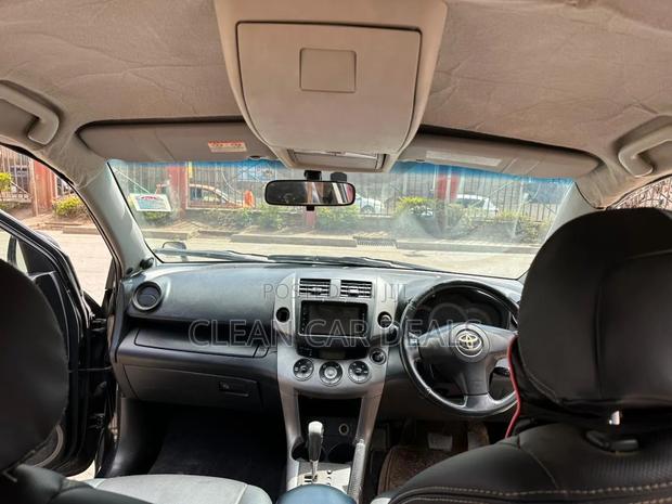 Toyota RAV4 2010 Black