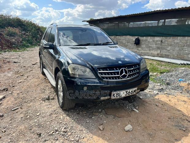 Mercedes-Benz M Class 2010 Black