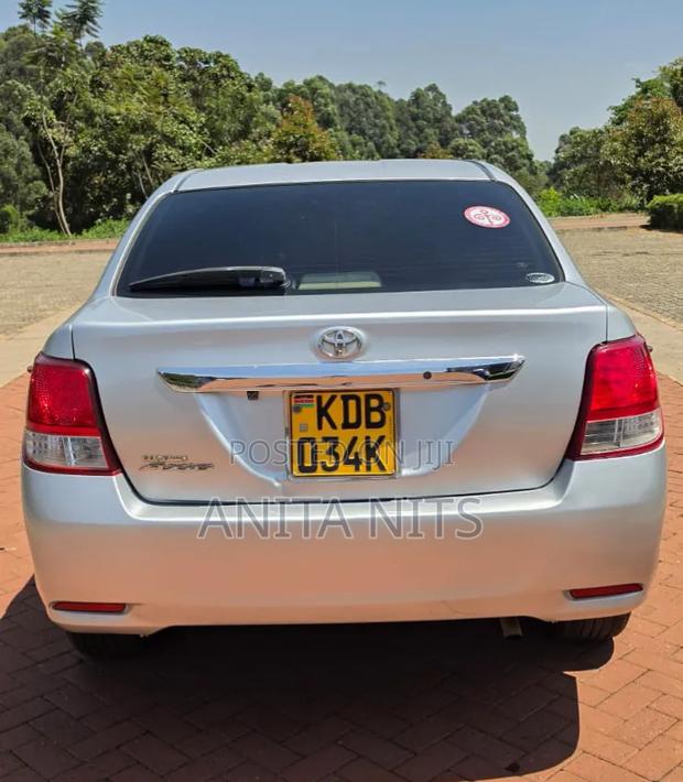 Toyota Axio 2014 Silver