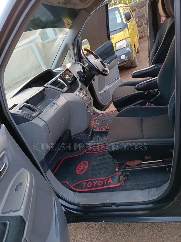 Toyota Voxy 2007 Black