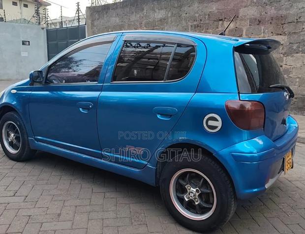 Toyota Vitz 1.3 FWD 5dr 2004 Blue