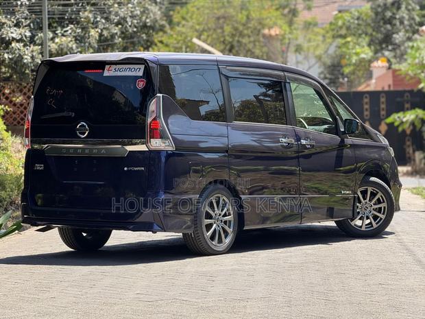 Nissan Serena 2019 Blue