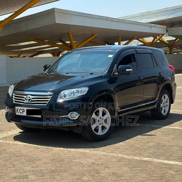 Toyota Vanguard 2010 Black