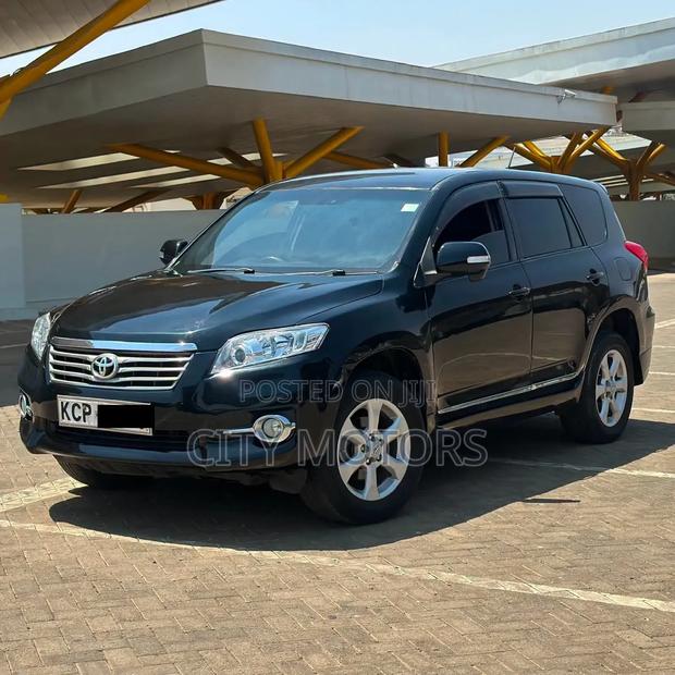 Toyota Vanguard 2010 Black