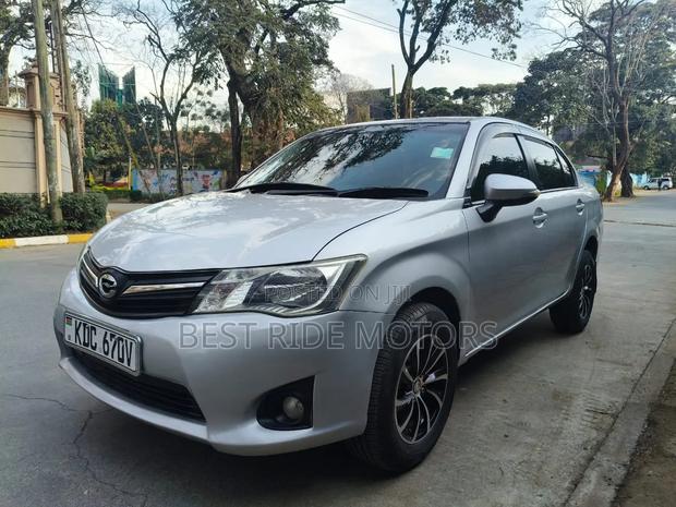 Toyota Axio 1.5 X 2WD 2014 Silver