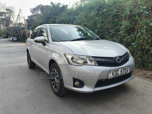Toyota Axio 1.5 X 2WD 2014 Silver