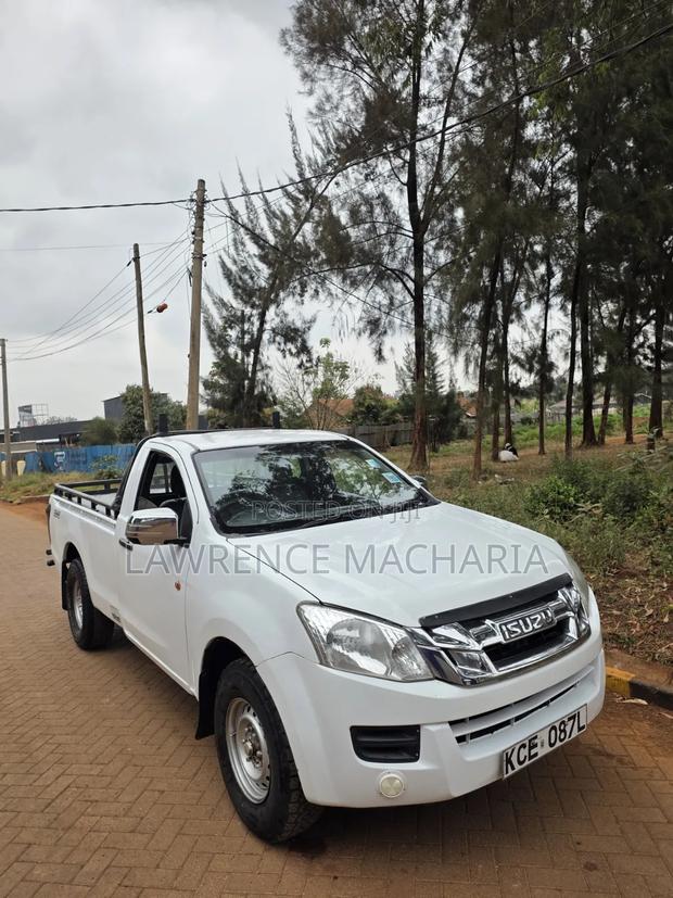 Isuzu D-MAX 2015 White