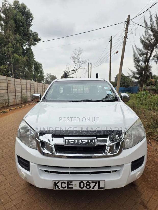Isuzu D-MAX 2015 White