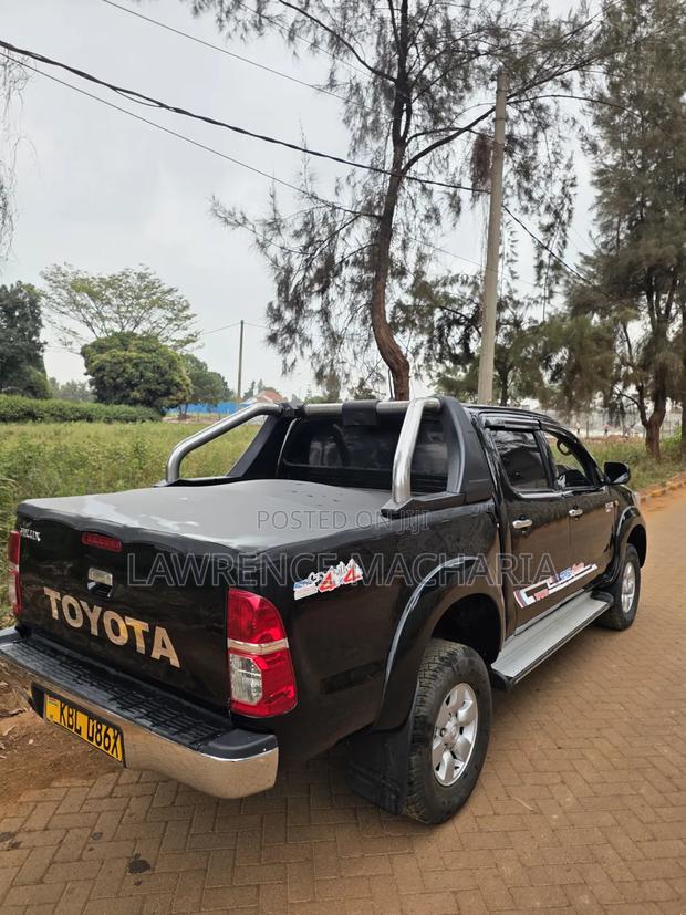 Toyota Hilux 2.5 D-4D 2007 Black