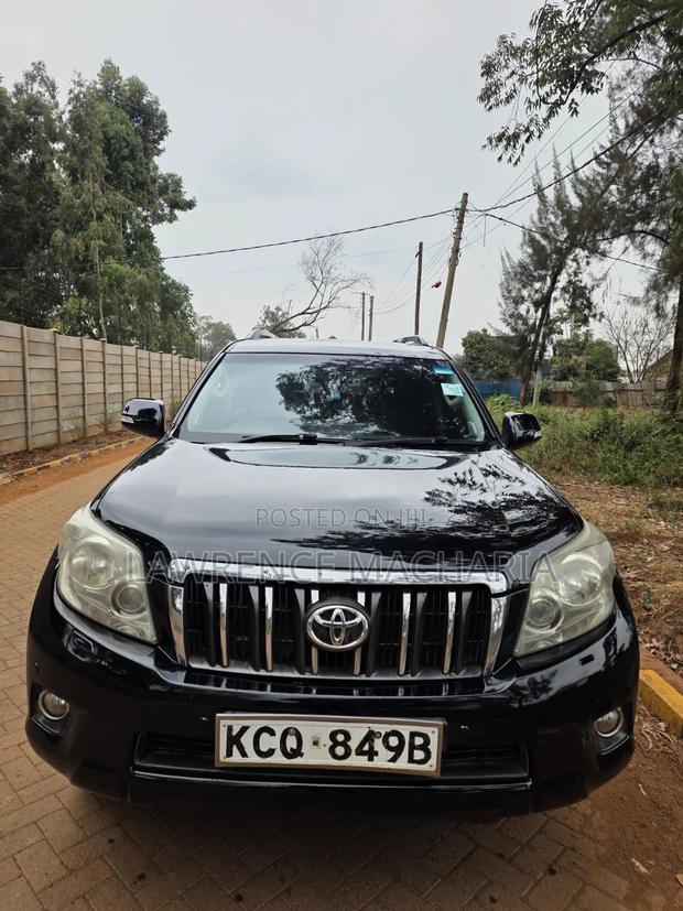 Toyota Land Cruiser Prado 2011 Black