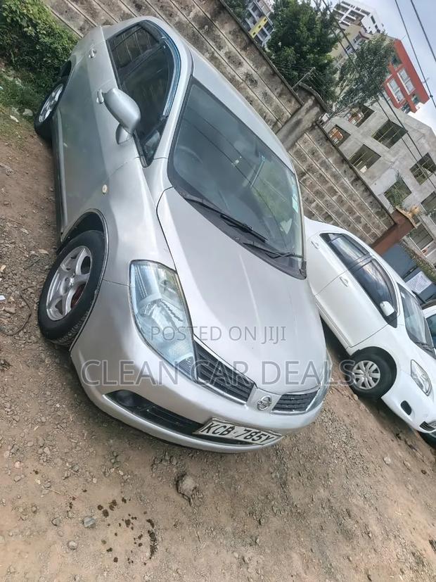 Nissan Tiida 2008 Silver