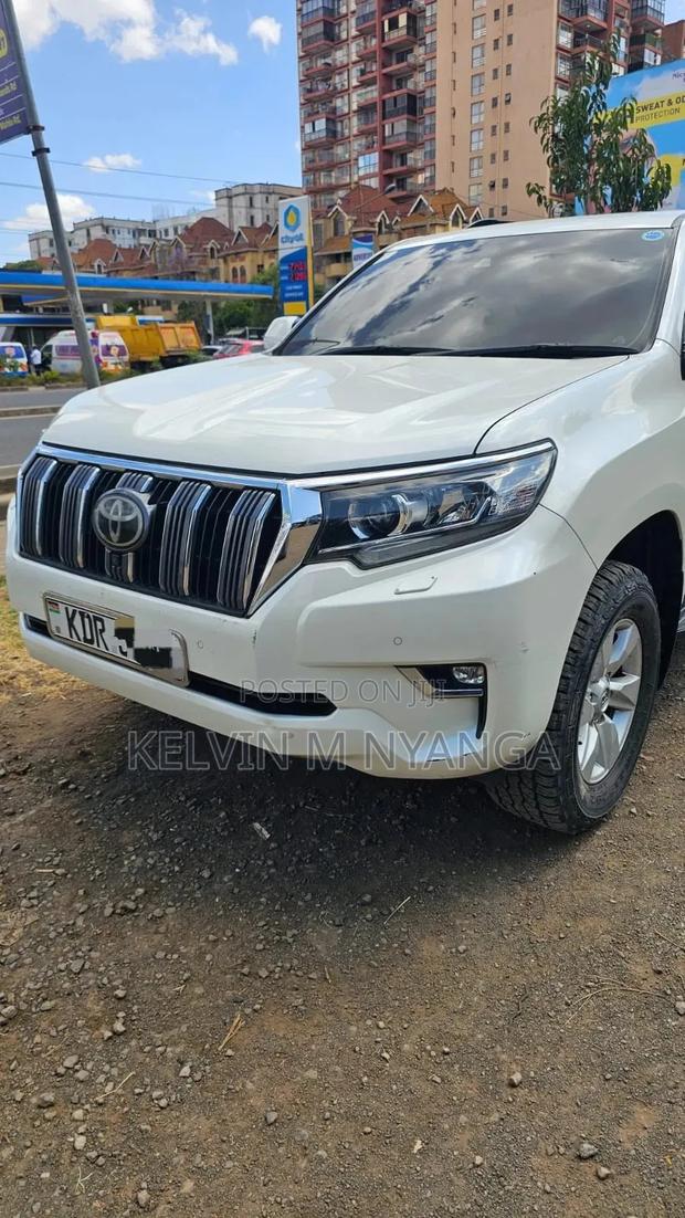 Toyota Land Cruiser 2018 White