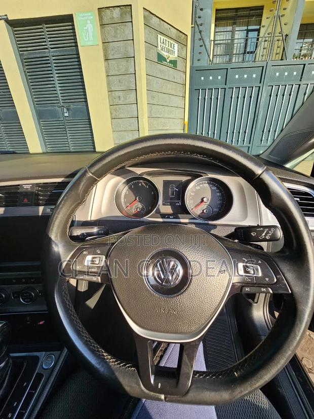 Volkswagen Golf 2016 Black