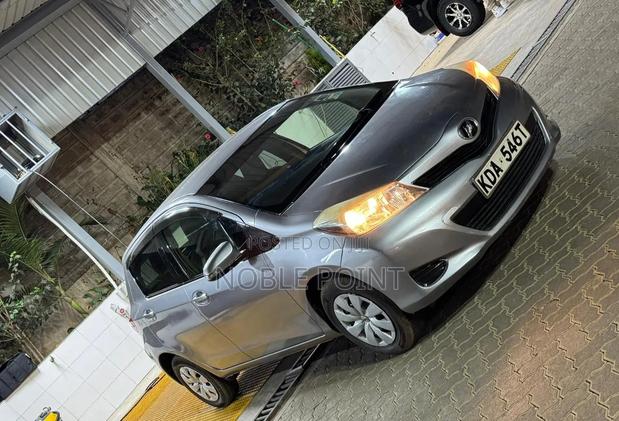 Toyota Vitz 2013 Gray
