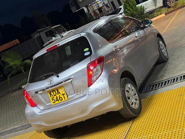Toyota Vitz 2013 Gray