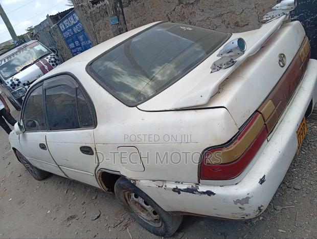 Nissan 100 2000 White
