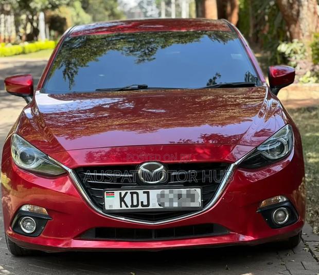 Mazda Axela 2015 Red