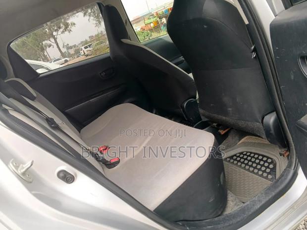 Toyota Vitz 2013 Silver