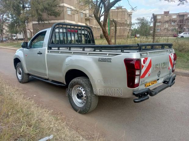 Isuzu D-MAX 2020 Gray