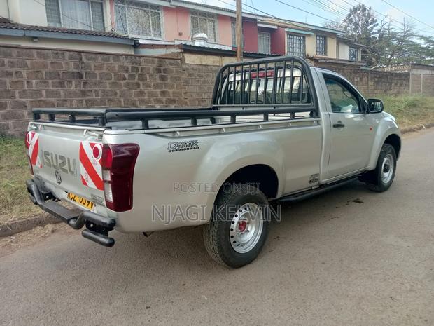 Isuzu D-MAX 2020 Gray