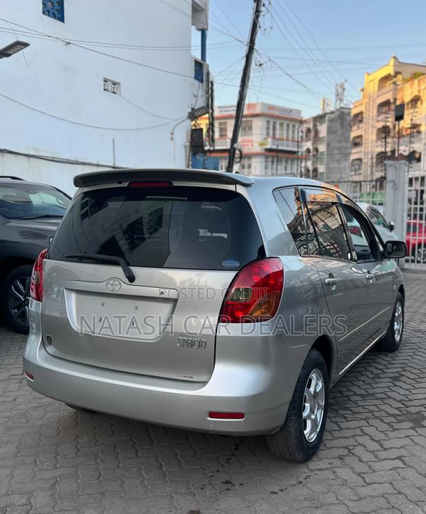 Toyota Corolla Spacio 2005 Gold