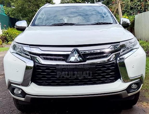 Mitsubishi Pajero 2019 White