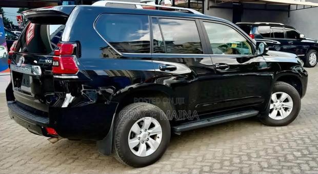 Toyota Land Cruiser Prado 2.8 2021 Black