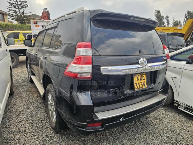Toyota Land Cruiser Prado 2014 Black