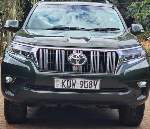 Toyota Land Cruiser Prado 2014