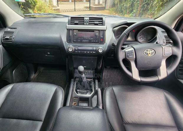 Toyota Land Cruiser Prado 2014