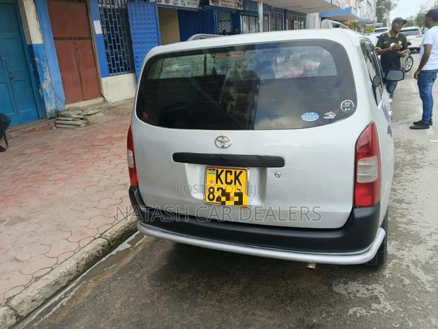 Toyota Probox 2010 Silver
