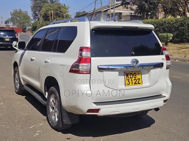 Toyota Land Cruiser Prado 2014 White