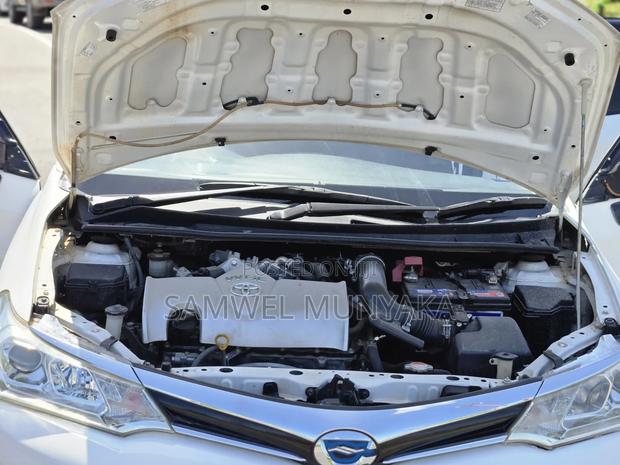 Toyota Corolla Fielder 1.5 Petrol FWD 2017 Pearl