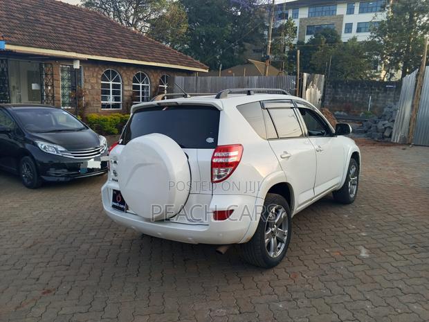Toyota RAV4 2009 White