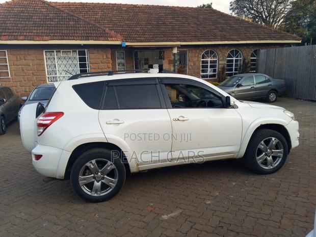 Toyota RAV4 2009 White