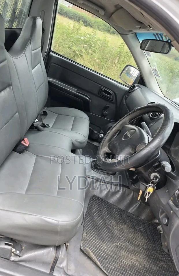 Isuzu D-MAX 2012 White