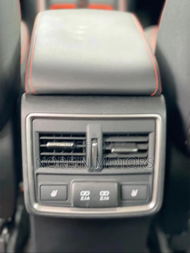 Subaru Forester 2019 Silver
