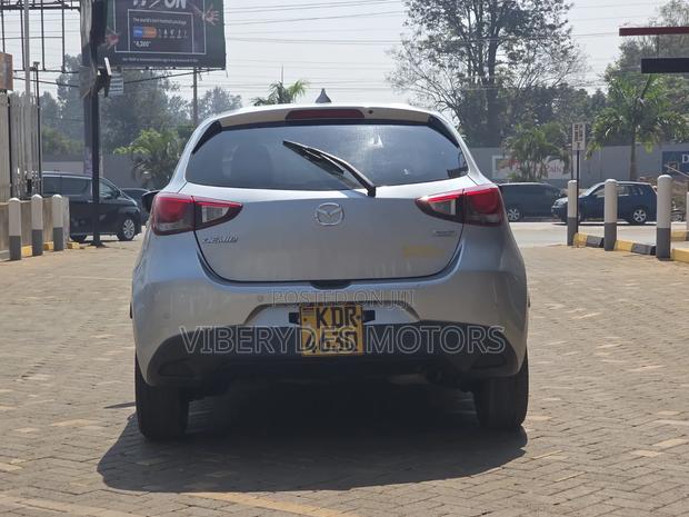 Mazda Demio 2017