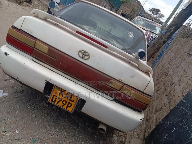 Nissan 100 2000 White