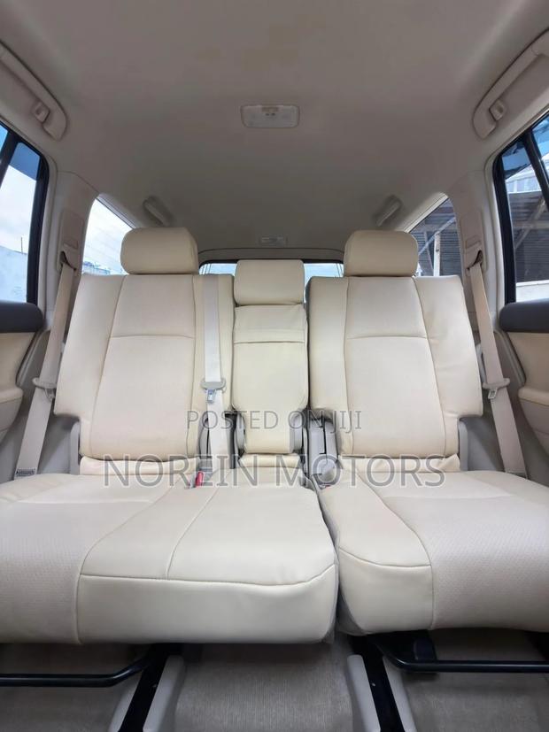 Toyota Land Cruiser Prado 2019 Off white