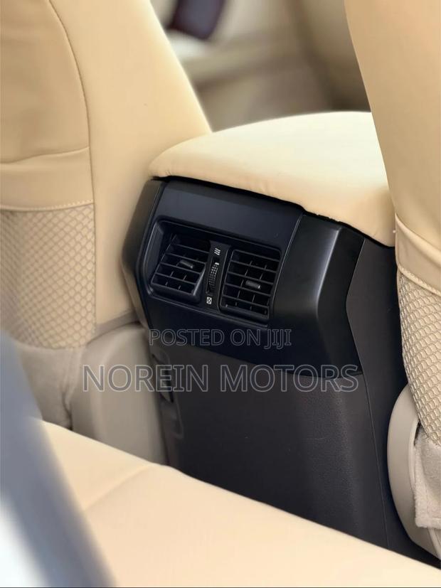 Toyota Land Cruiser Prado 2019 Off white