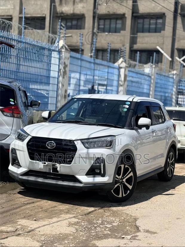 Daihatsu Rocky 2020 White
