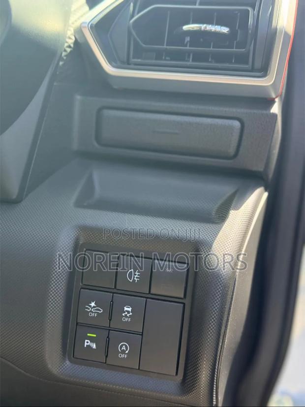 Daihatsu Rocky 2020 White
