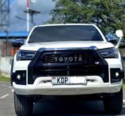 Toyota Hilux 2018 White for sale