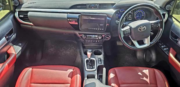 Toyota Hilux 2018 White