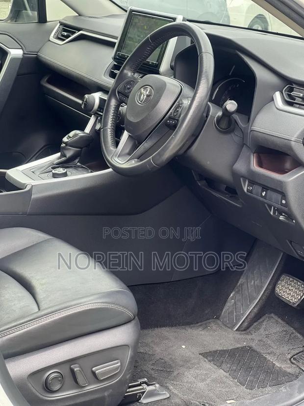 Toyota RAV4 2019 Off white
