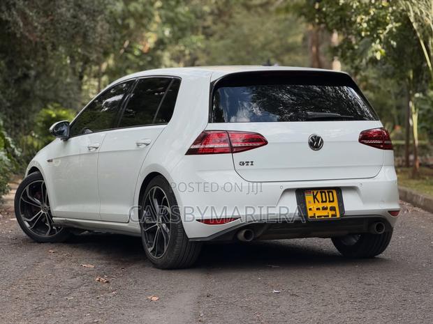 Volkswagen Golf GTI 2014 White